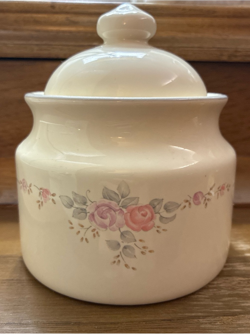 Pfaltzgraff Trousseau Sugar Bowl and Lid Stoneware